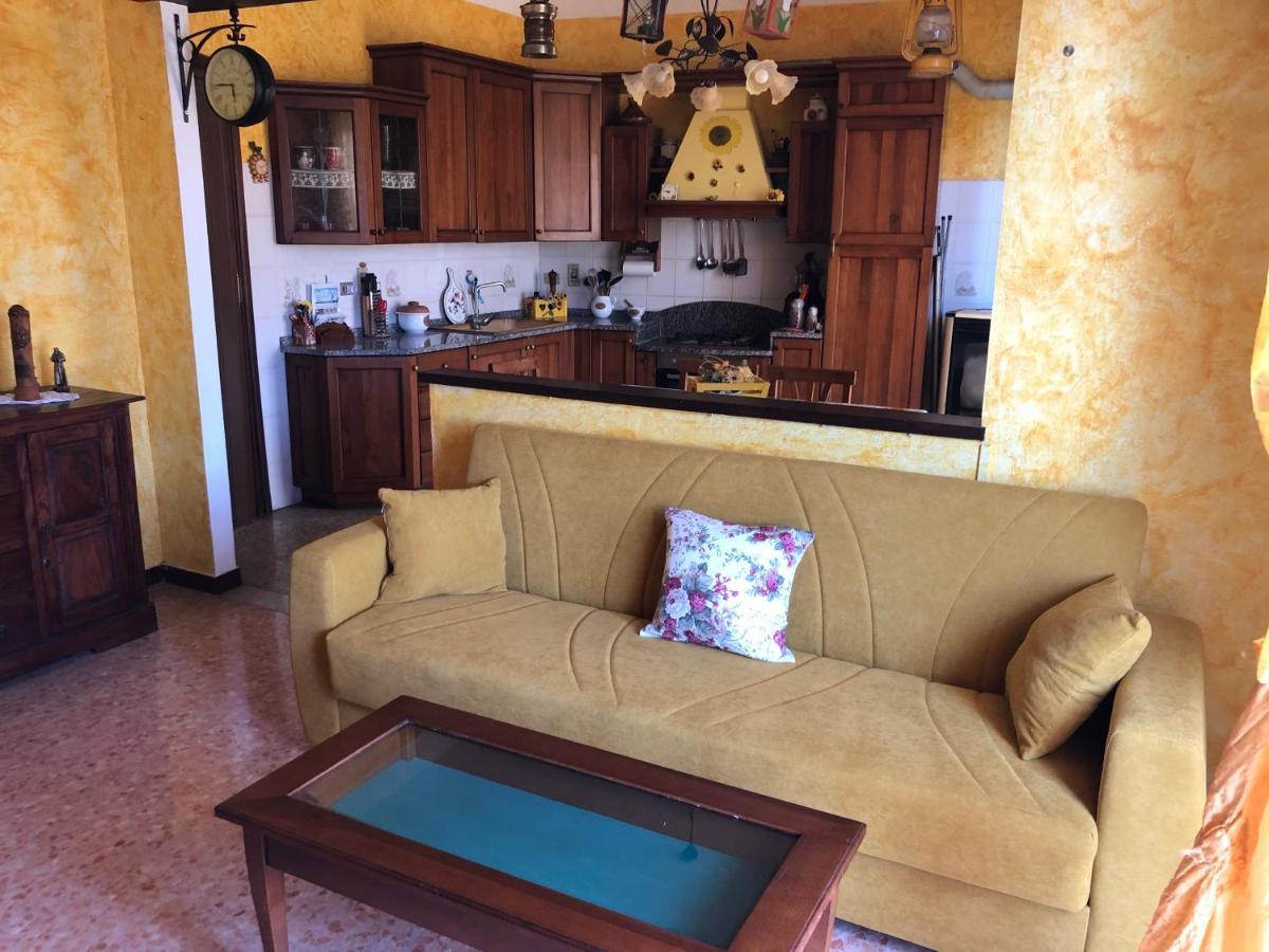 La Casa Di Marco Imperia Exterior foto
