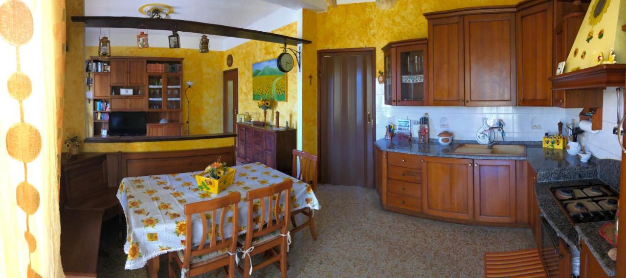 La Casa Di Marco Imperia Exterior foto