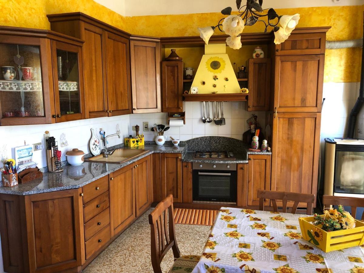 La Casa Di Marco Imperia Exterior foto